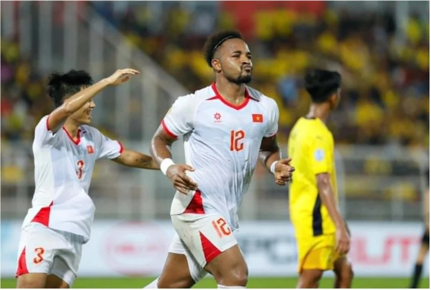 Việt Nam thắng Malaysia 2-0 tạo lợi thế lớn ở bán kết ASEAN Cup